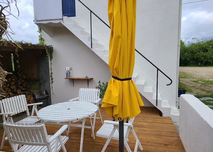 Le Au Pied Des Chevaux *